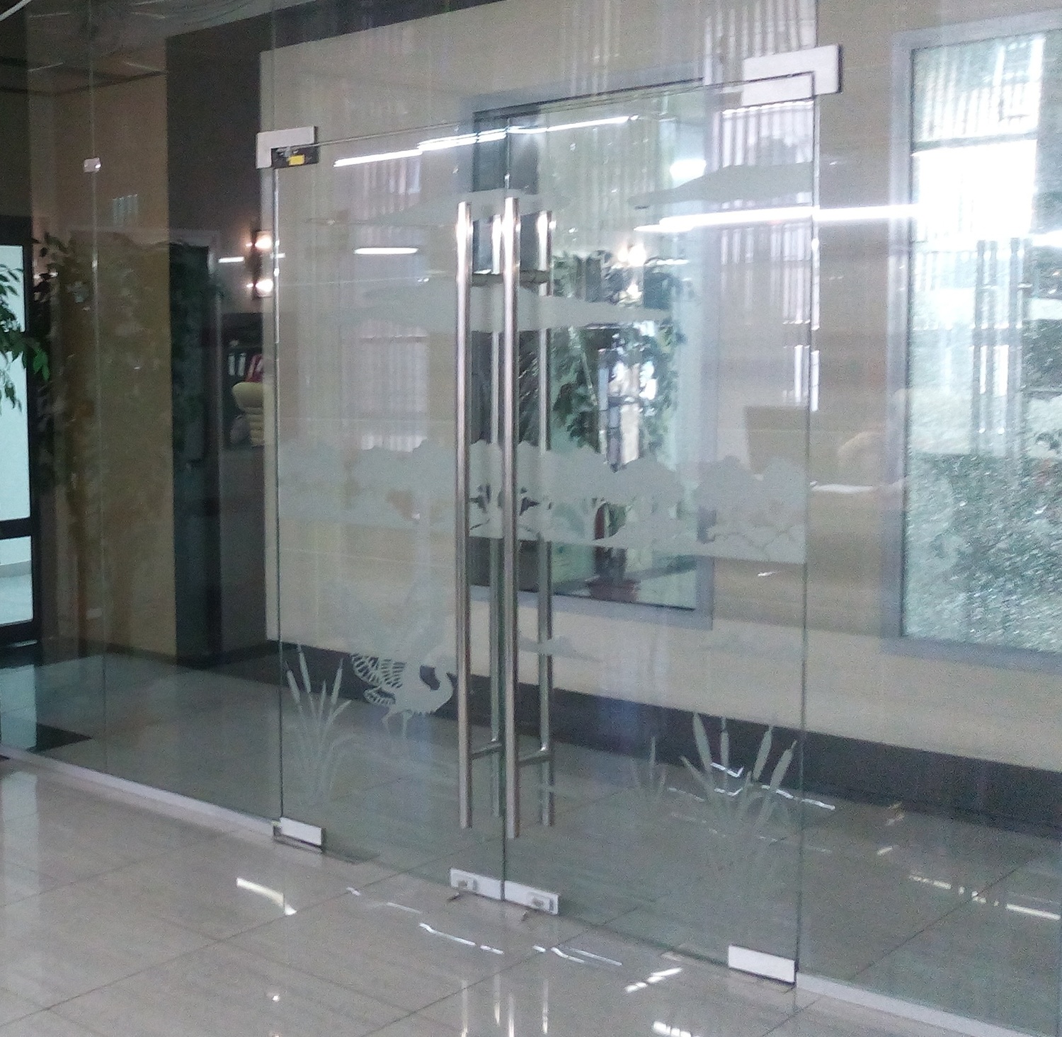 зенитные фонари стеклянные витражи алюминиевые конструкции лектос казань стеклянные двери цельностеклянные ограждения